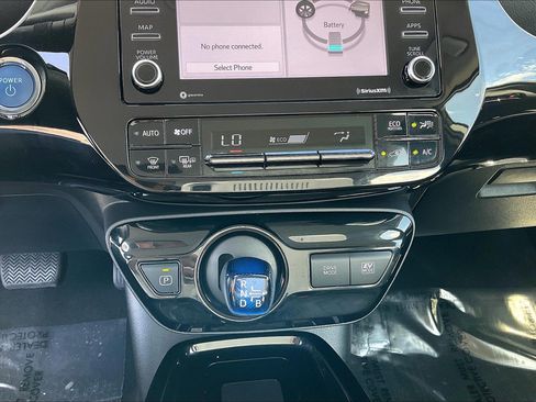 Used 2022 Toyota Prius AWD image 37