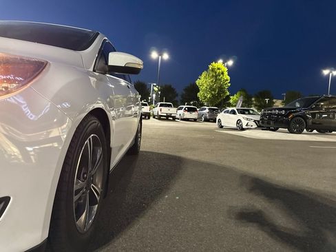 Used 2016 Ford Focus SE FWD image 17