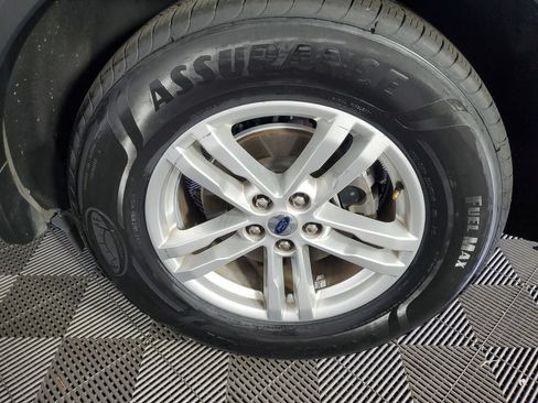 Used 2023 Ford Explorer 2WD image 29