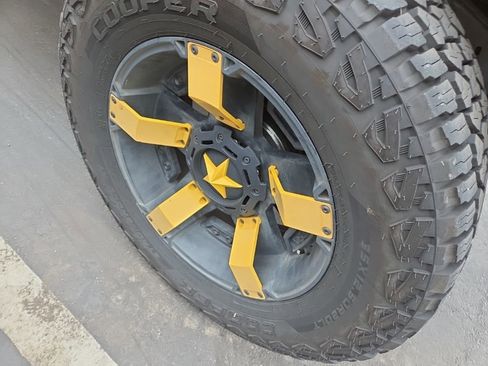 Used 2015 Jeep Wrangler Unlimited Sahara w/ Max Tow Package image 17