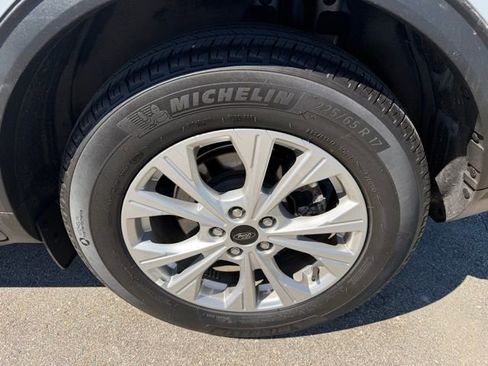 Certified 2025 Ford Escape Active w/ Tech Pack #1 FWD image 10