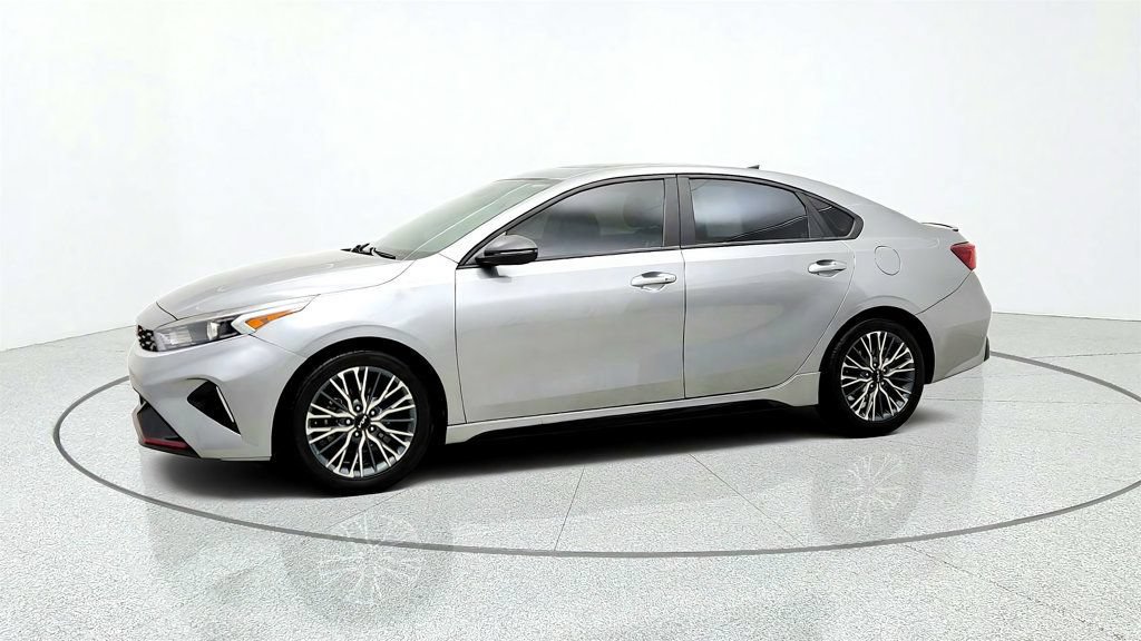Used 2024 Kia Forte GT-Line w/ GT-Line Premium Package FWD image 8