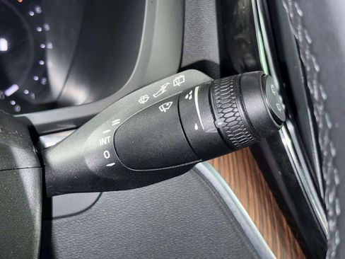 Used 2023 Volvo XC60 B5 Plus image 29