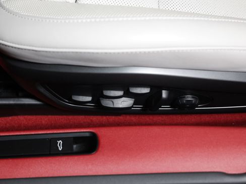 Used 2025 Porsche 911 Turbo S image 33