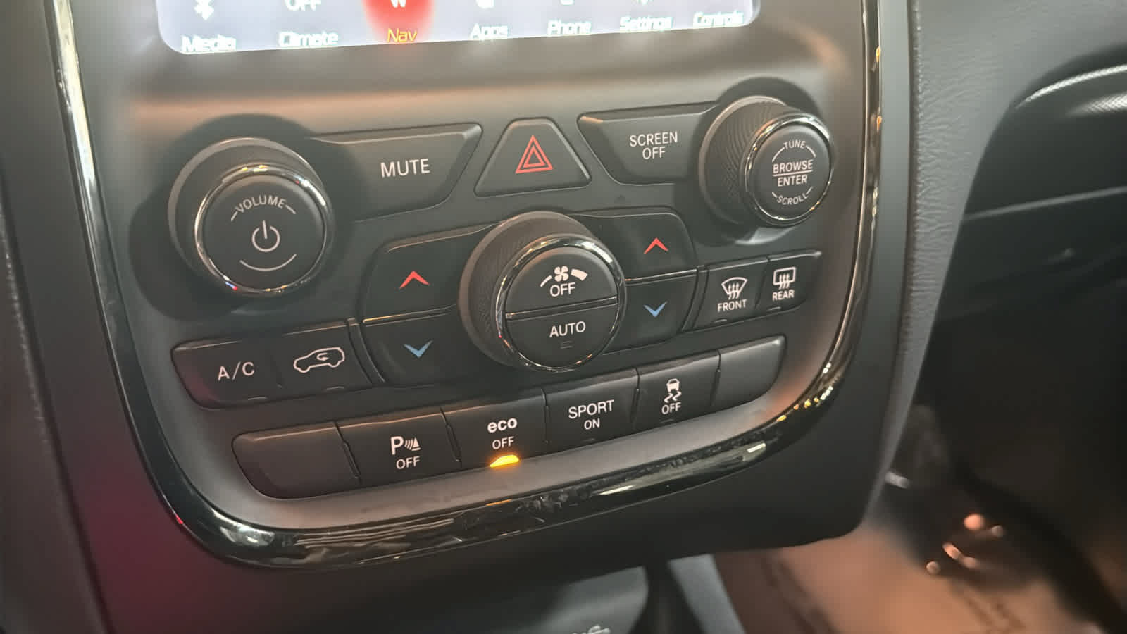 Used 2020 Dodge Durango R/T w/ Blacktop Package AWD/4WD image 19