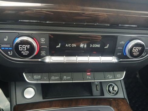 Used 2018 Audi Q5 Prestige w/ Prestige Package image 22