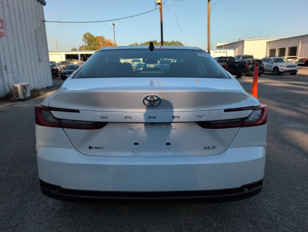 Used 2025 Toyota Camry XLE w/ Premium Plus Package FWD image 7