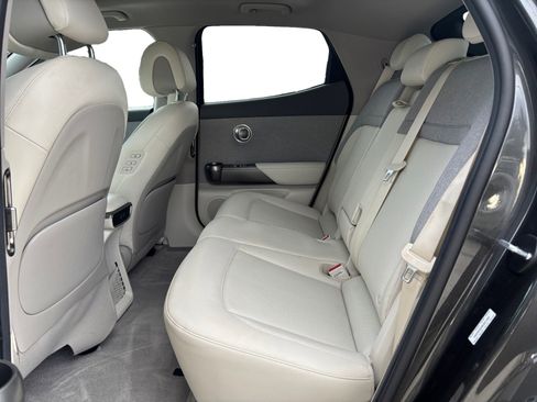 Used 2024 Genesis GV60 RWD image 13