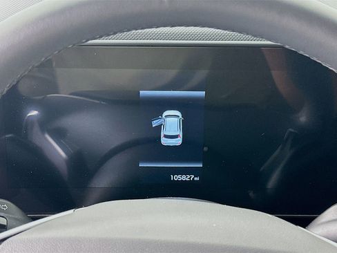 Used 2023 Kia Niro EX FWD image 12