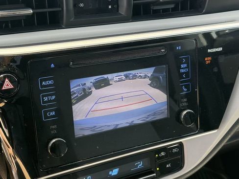 Used 2017 Toyota Corolla LE FWD image 6