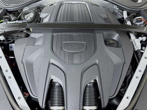 New 2025 Porsche Panamera 4 image 32