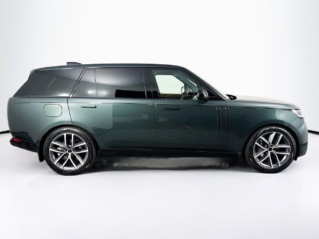 New 2026 Land Rover Range Rover Long Wheelbase SE AWD/4WD image 4