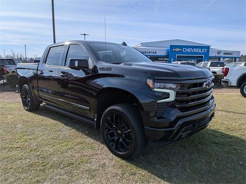Used 2025 Chevrolet Silverado 1500 High Country w/ High Country Premium Package image 2