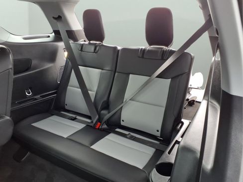 Used 2023 Ford Explorer XLT w/ Equipment Group 202A image 27