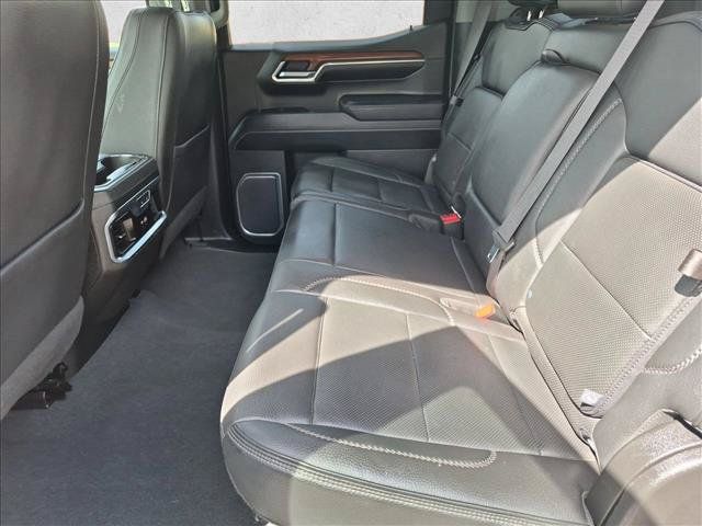 Used 2023 GMC Sierra 1500 Denali w/ Technology Package AWD/4WD image 18