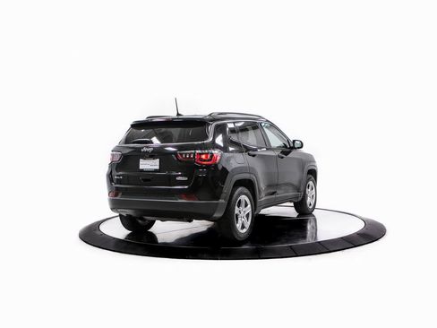 Used 2023 Jeep Compass Latitude image 7