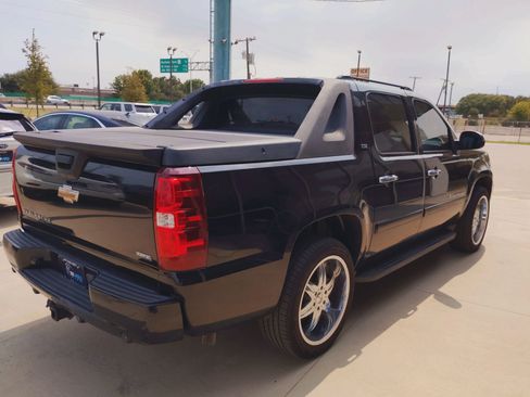 Used 2008 Chevrolet Avalanche LTZ w/ LTZ Preferred Equipment Group AWD/4WD image 36