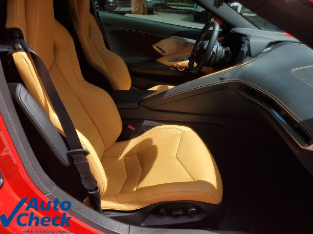 Certified 2024 Chevrolet Corvette Stingray Preferred Conv w/ 2LT RWD image 9