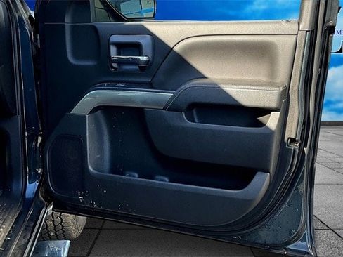 Used 2018 Chevrolet Silverado 1500 LT w/ All Star Edition image 19