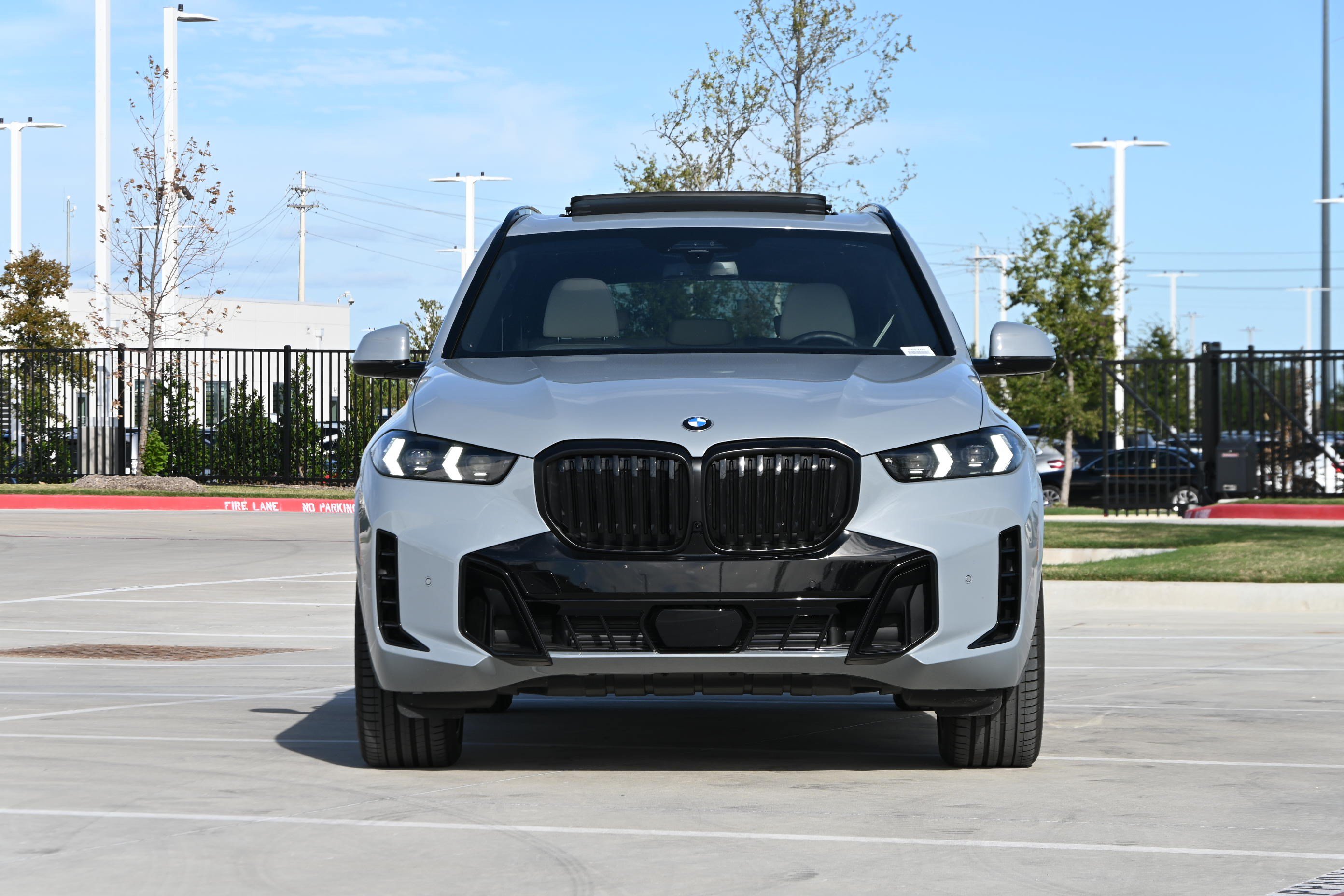 Used 2026 BMW X5 xDrive40i w/ Executive Package AWD/4WD image 3