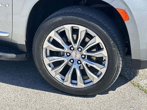 Used 2024 GMC Yukon Denali image 9