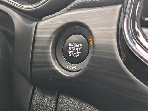 Used 2022 Jeep Grand Cherokee Laredo X image 27