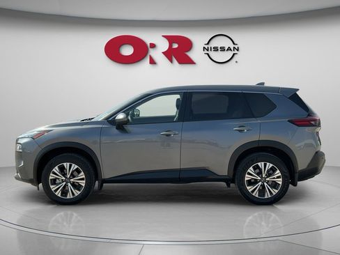 Used 2023 Nissan Rogue SV image 8