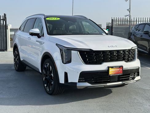 Certified 2024 Kia Sorento SX image 8