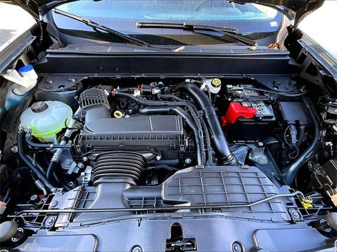 New 2025 Ford Maverick Lariat w/ Black Appearance Package image 12