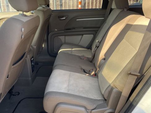 Used 2009 Dodge Journey SXT w/ Rear Seat Video Group image 13