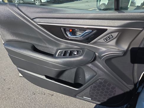 Used 2021 Subaru Outback Limited image 14