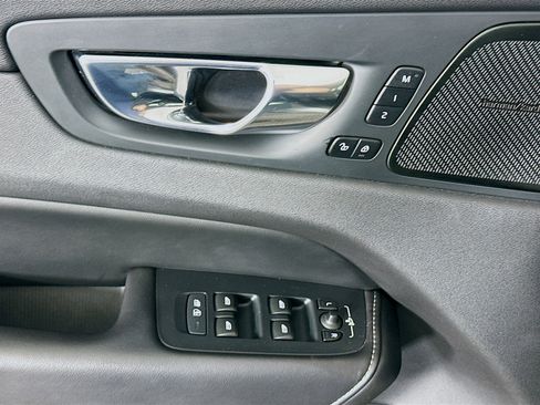 Used 2021 Volvo XC60 T5 Inscription image 15