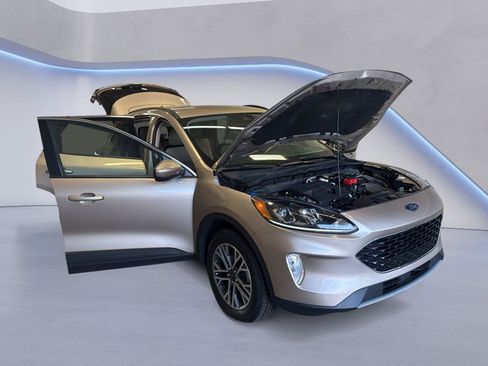 Used 2020 Ford Escape SEL AWD/4WD image 9