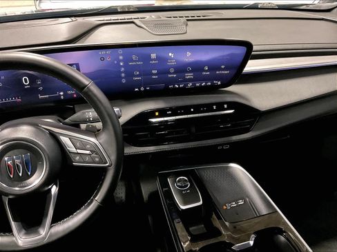Used 2025 Buick Enclave Preferred image 19
