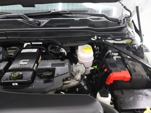 Used 2022 RAM 2500 Laramie AWD/4WD image 18