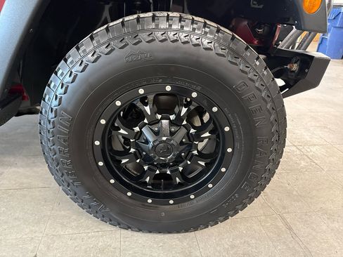 Used 2012 Jeep Wrangler Unlimited Sport image 56