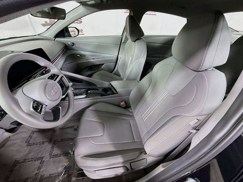 Used 2024 Hyundai Elantra SEL FWD image 24