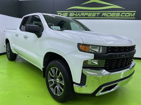Used 2019 Chevrolet Silverado 1500 W/T w/ WT Convenience Package AWD/4WD image 2