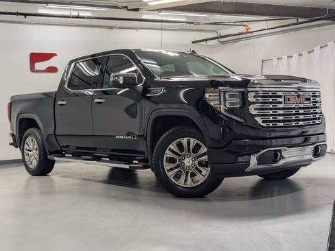 Used 2023 GMC Sierra 1500 Denali w/ Technology Package image 2