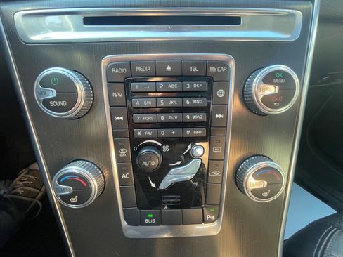 Used 2015 Volvo XC60 T6 image 19