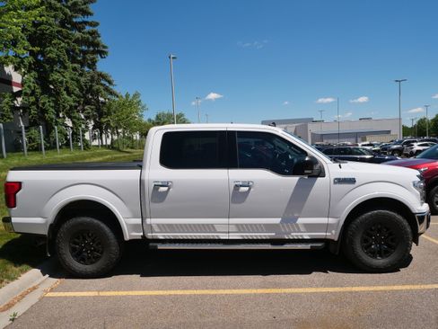 Used 2019 Ford F150 Lariat w/ Equipment Group 502A Luxury AWD/4WD image 2