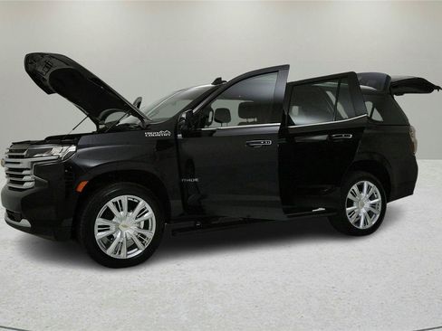 Used 2023 Chevrolet Tahoe High Country AWD/4WD image 10