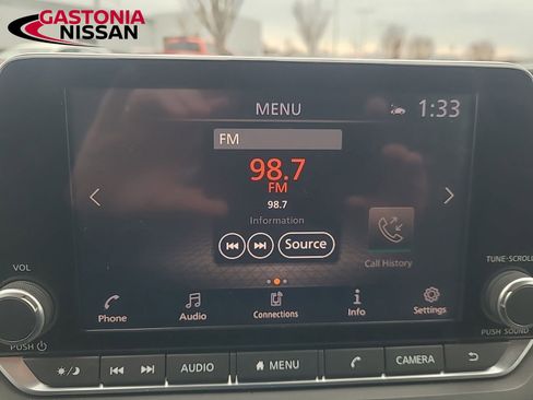 Used 2021 Nissan Rogue SV image 35