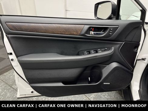 Used 2017 Subaru Outback 2.5i Limited AWD/4WD image 8