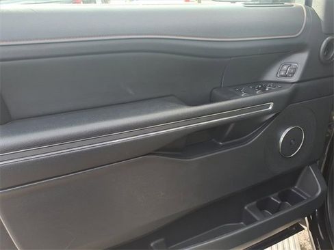 Certified 2024 Ford Expedition Limited image 12