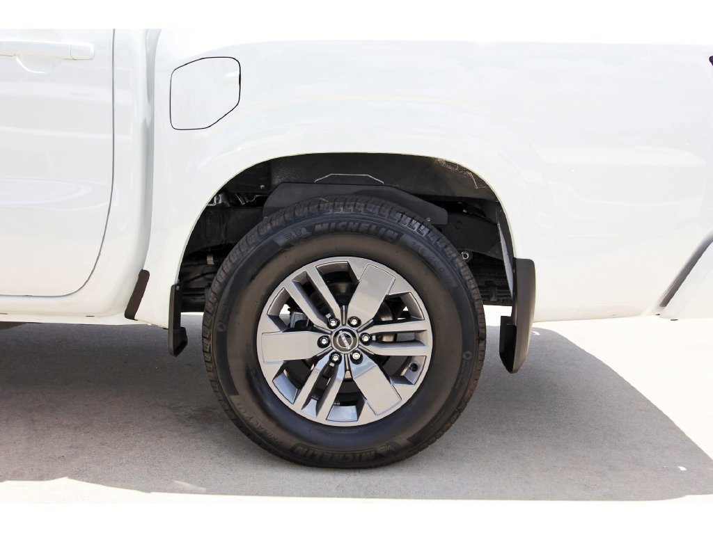 Certified 2025 Nissan Frontier SV w/ SV Convenience Package RWD image 30