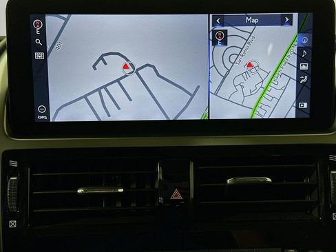 Used 2023 Lexus GX 460 Luxury image 13