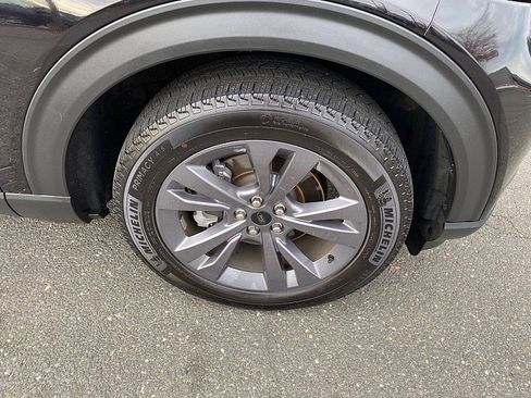 Certified 2022 Ford Explorer XLT w/ Equipment Group 202A image 15