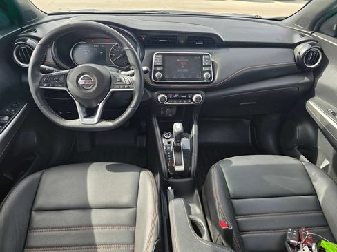 Used 2020 Nissan Kicks SR w/ SR Premium Package FWD image 14