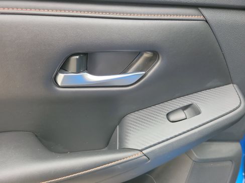 Used 2023 Nissan Sentra SR w/ SR Premium Package FWD image 25